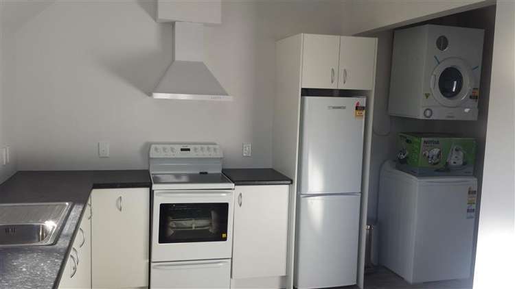 2D/7 Snead Place 1076_2