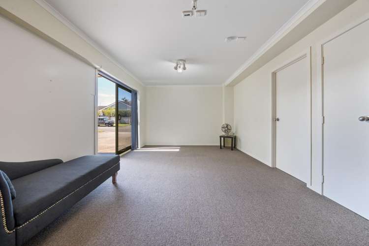 83 Oranga Street Westown_21