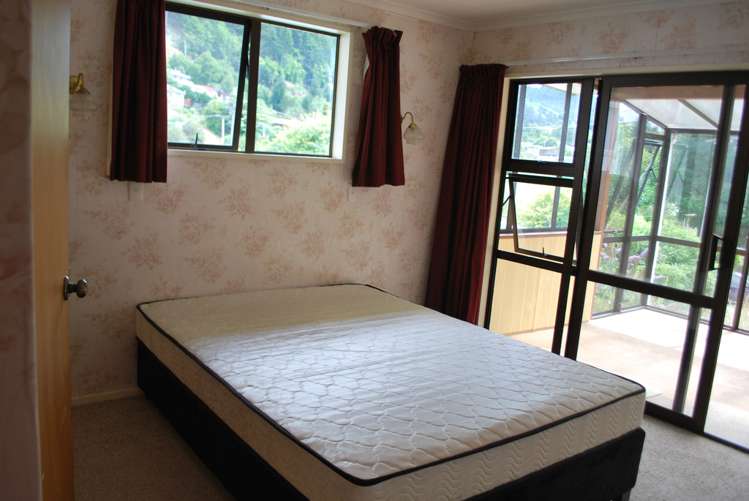 26 Fryer Street Queenstown_13