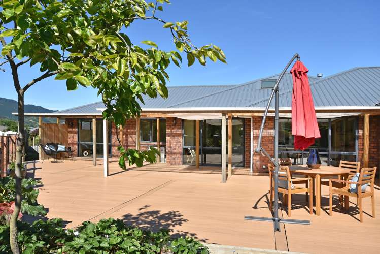 6 Ken Wadsworth Way Stoke_0