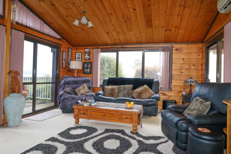 417 Fergusson Drive Thames_2