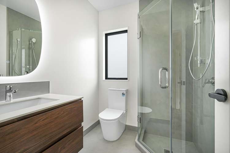 2/10 Michael Avenue Dinsdale_6