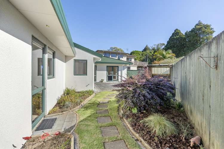 6 Redwood Crescent Westown_18