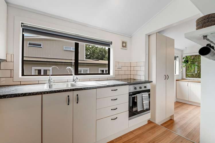 48 D'Oyly Drive Stanmore Bay_7