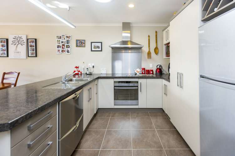 48 King Charles Drive Kingsley Heights_7