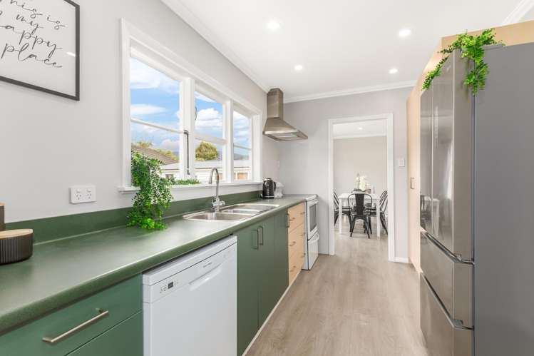 72 Hyde Street Wainuiomata_8