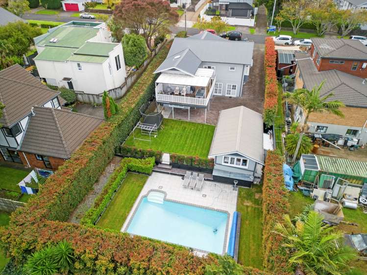 12 Fairholme Avenue Epsom_17