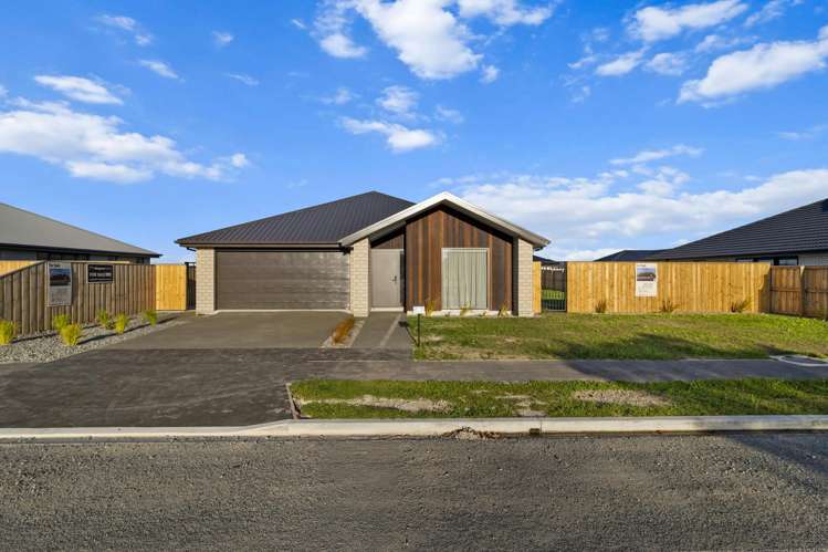 114 Trevors Road_0