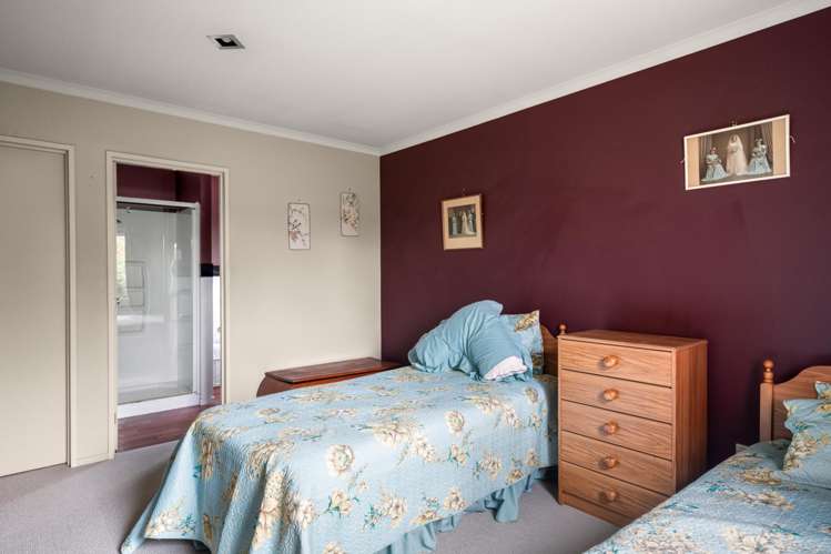 21 Walnut Grove Alexandra_8