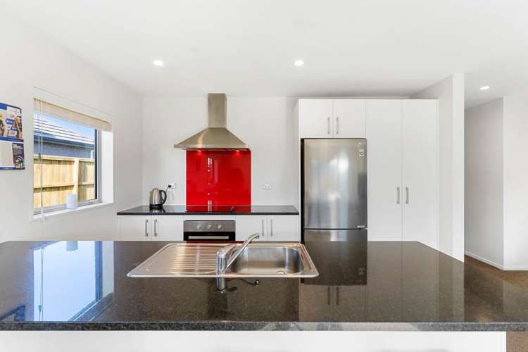 8 Lamborn Drive Papakura_5