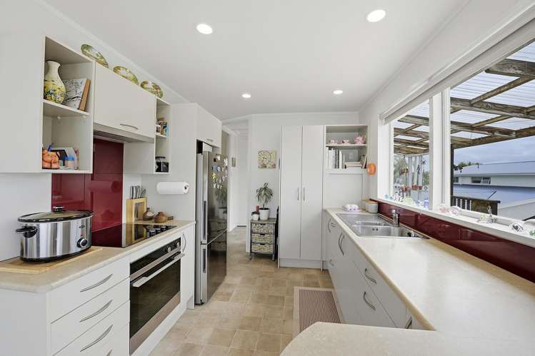 13 Okura River Road Okura_16