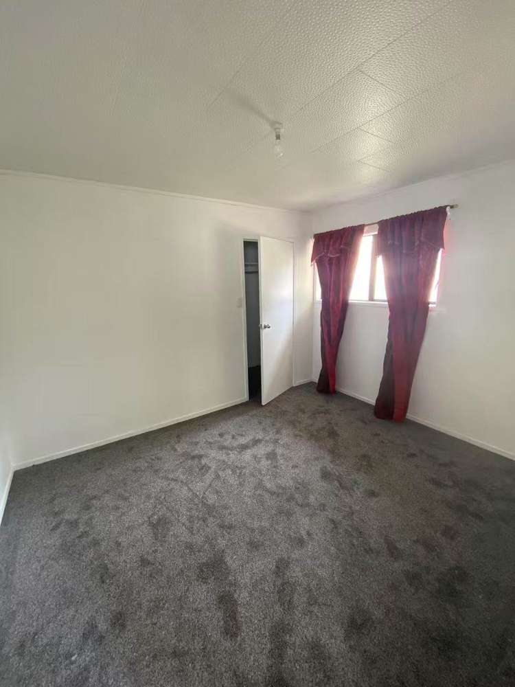 47B Cobham Crescent Kelston_3