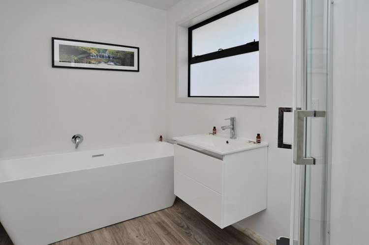 402 Ilam Road Bryndwr_13