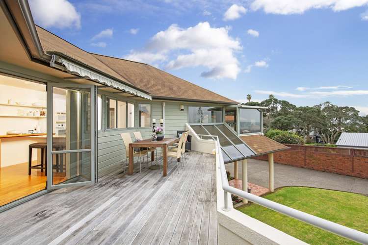 2/10 Burford Place Mellons Bay_1