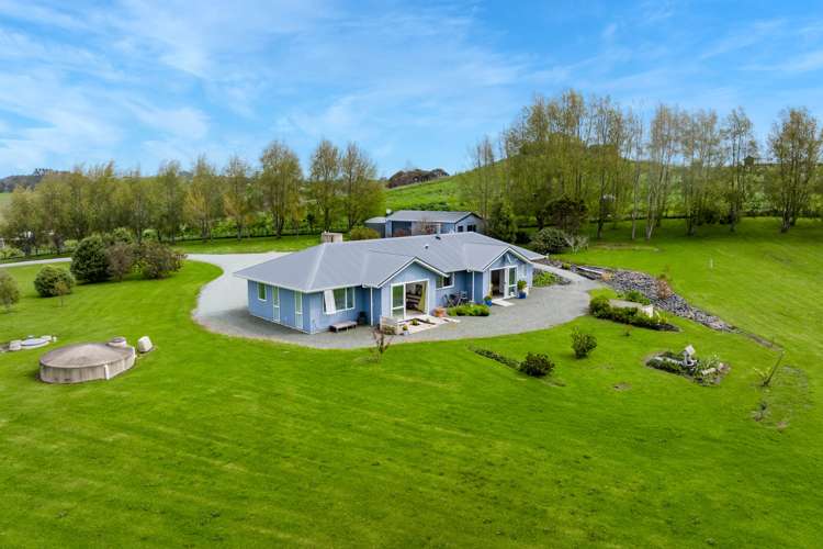 32 Lara Lane Kaiwaka_1