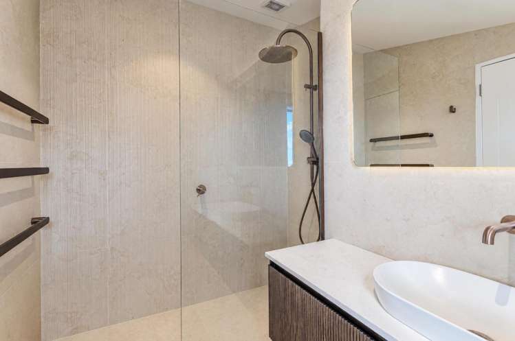 9A Cathedral Place 1761_15