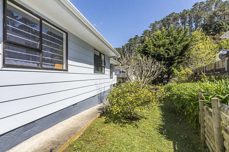 4 Percy Dyett Drive Karori_20