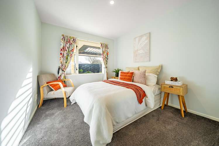 112 Gayhurst Road Dallington_21