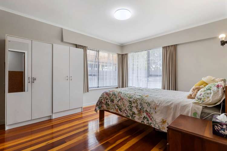 84 Tiverton Road New Windsor_14