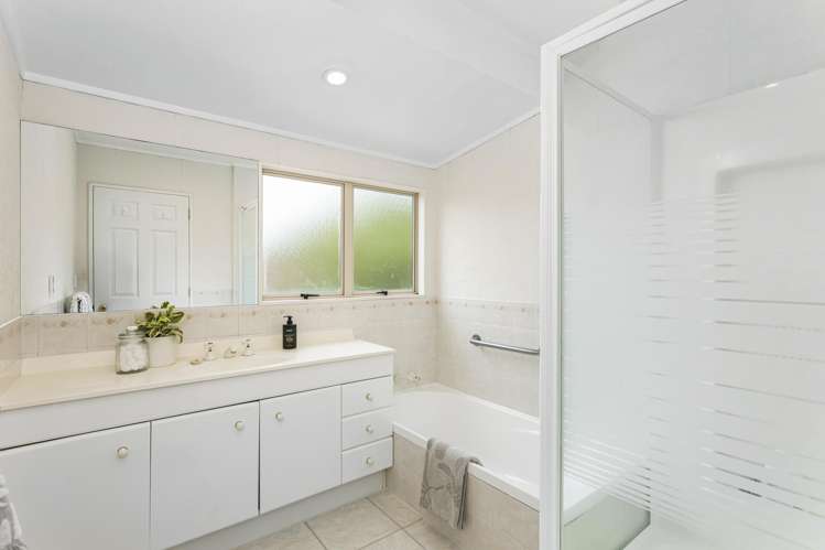 66 Te Atatu Road Te Atatu South_18