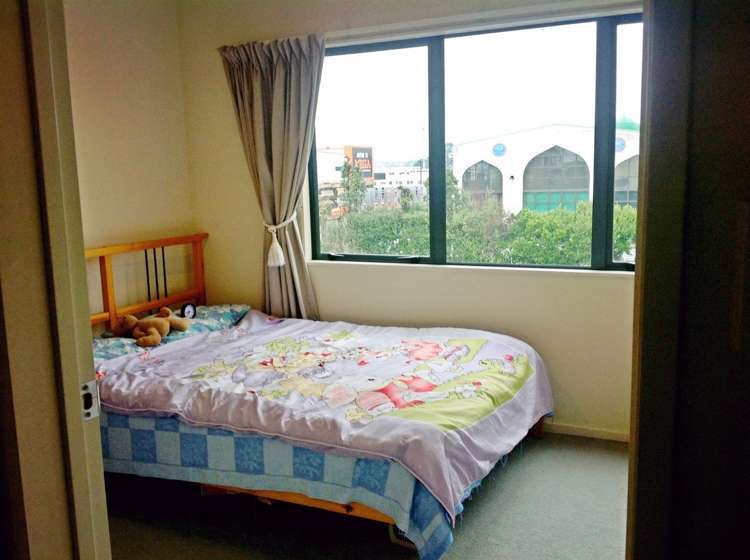 4/12 Crown Lynn Place New Lynn_6