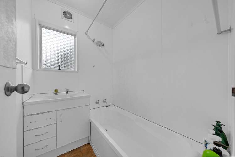29 MCSHANE STREET Pukekohe_13