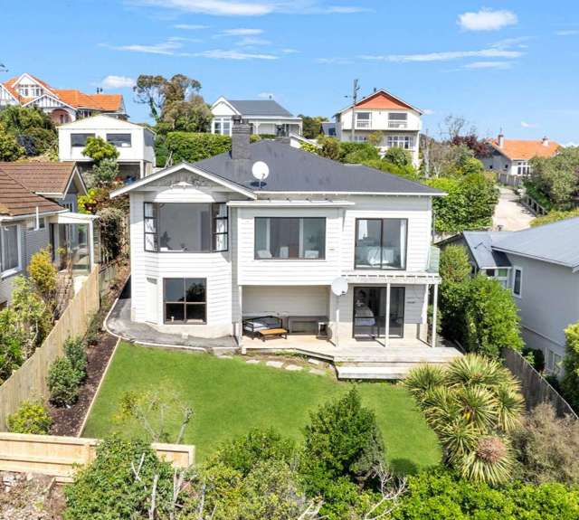 Harbour-View Retreat