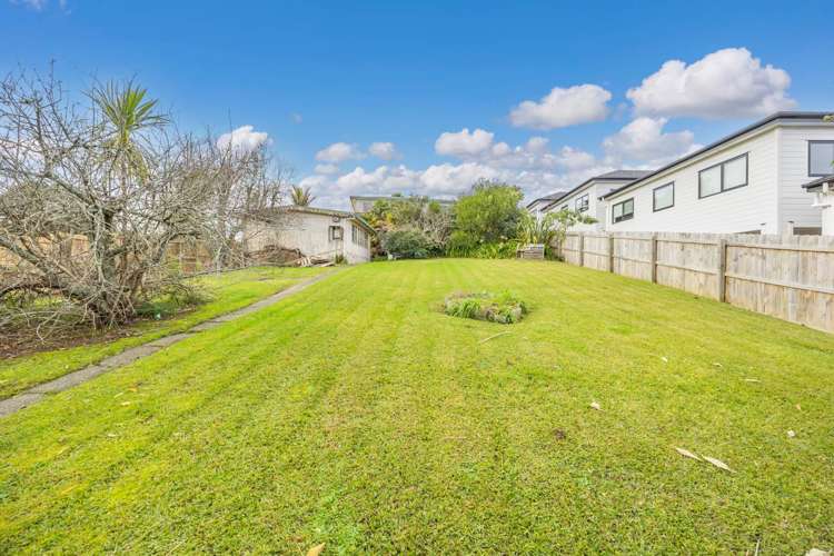 131 Arran Road Browns Bay_13