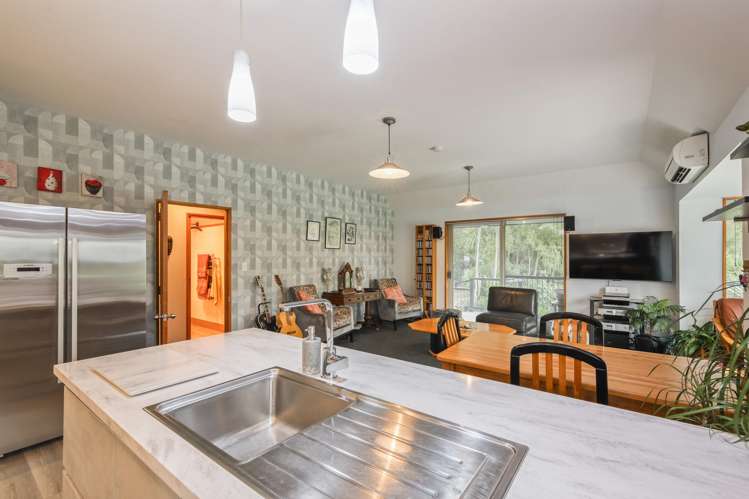 1640 Cust Road Cust_5