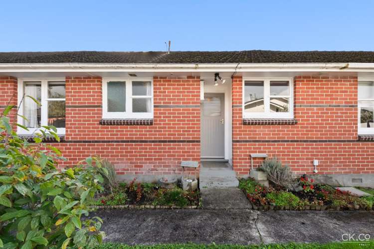2/28 Ararino Street Trentham_14