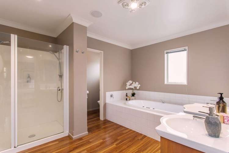 4 Springvale Gardens Harewood_12