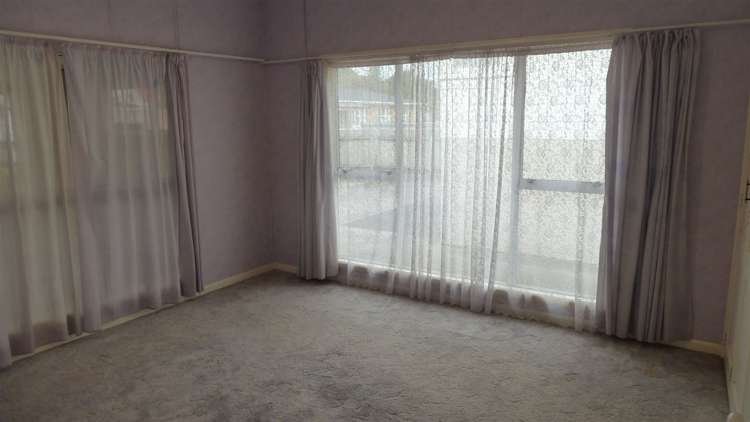 212 Heale Street Thames_11