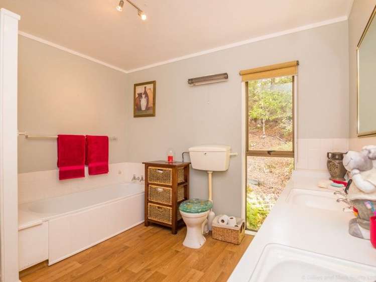 7c Tiniroa Grove Silverstream_20