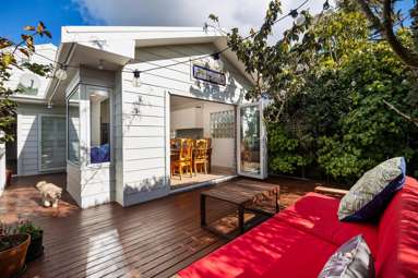 1 Highland Road_2