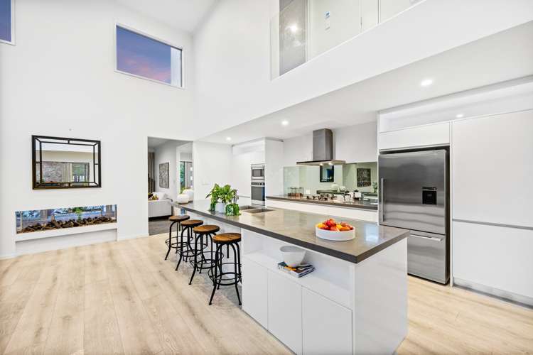 8 Tuatini Place Long Bay_12