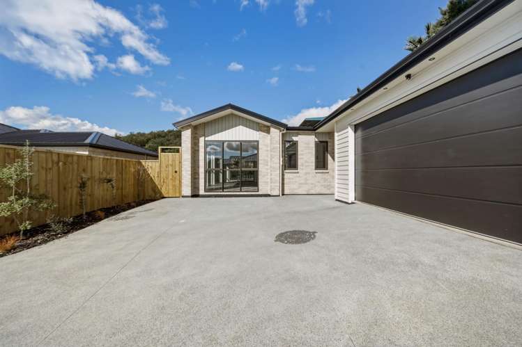18 Rongoa Maori Way Pukekohe_11