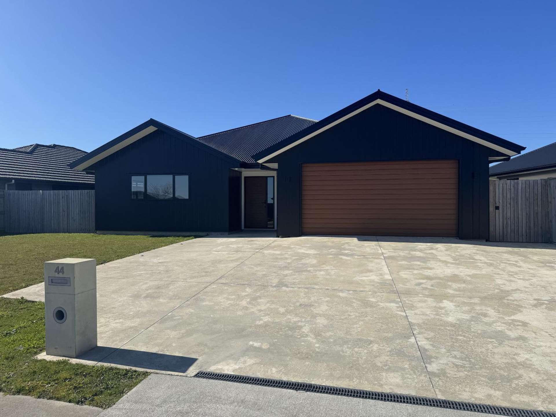 44 Sardinia Grove Fitzherbert_0