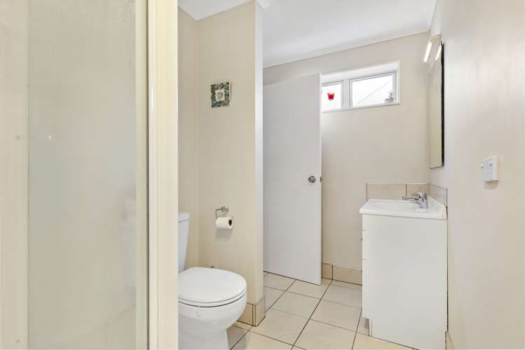 64 Stottholm Road Titirangi_20