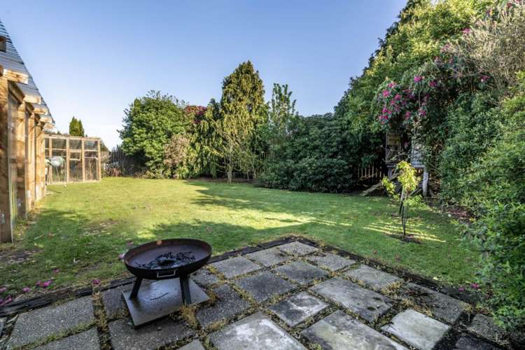 23 Ottrey Street Clifton_16