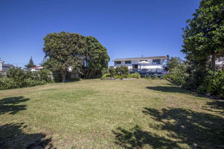 2A Marine Parade Otaki Beach_27