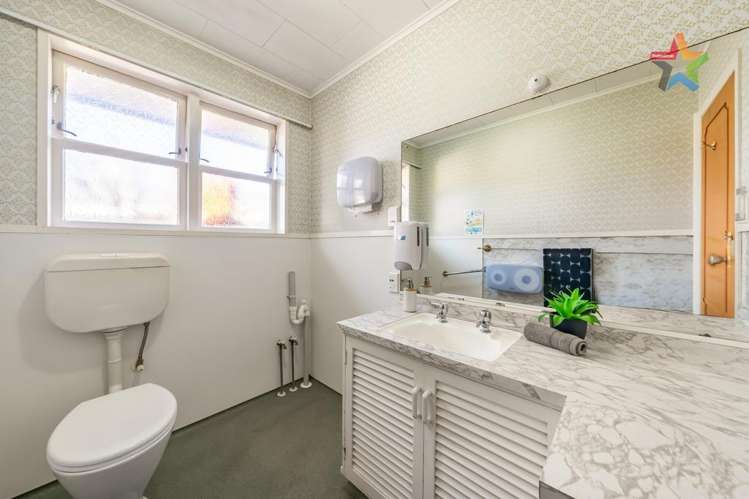 3 Waddington Drive Naenae_11