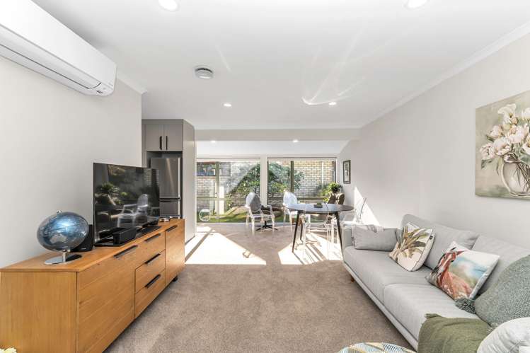 71/42 Main Road Tawa_10