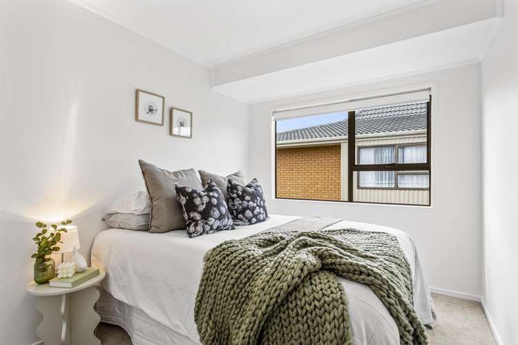 2/27 Galloway Crescent Farm Cove_12