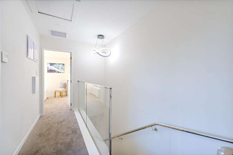 2/5 Hereford Street Te Atatu Peninsula_8