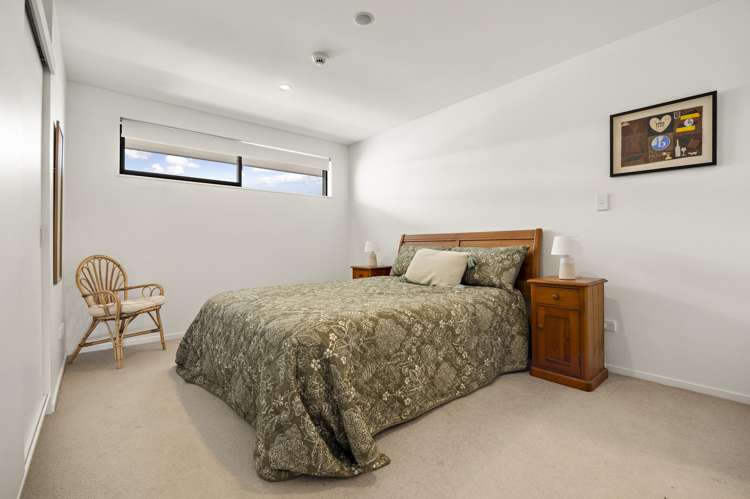 91/8 Thompson Park Rd Mount Wellington_13