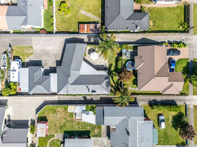 13 Howard Road Taradale_29