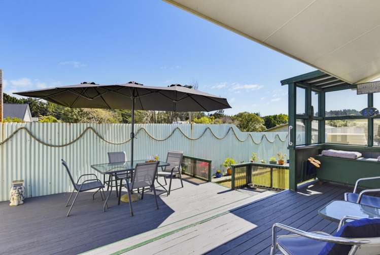 15 Muaupoko Street Hokio Beach_39