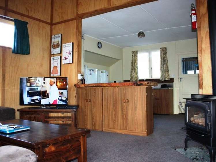 8 Market Street Kaitangata_2