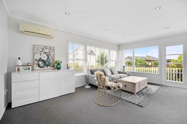 2/365 East Coast Road Mairangi Bay_3