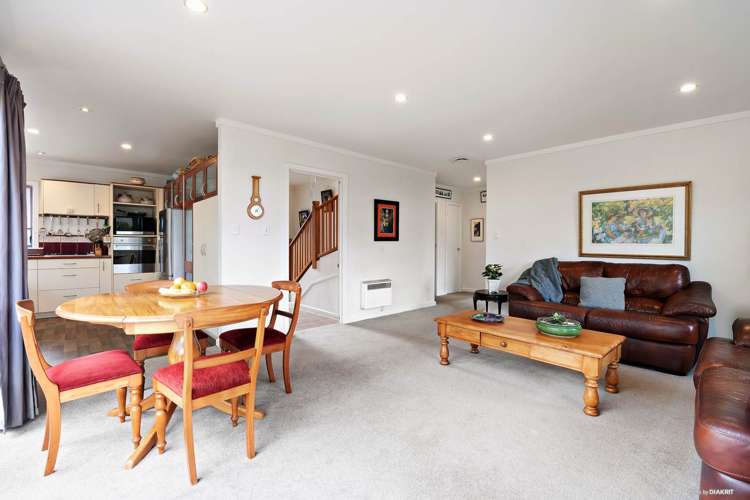 15a Ascot Avenue Narrow Neck_6